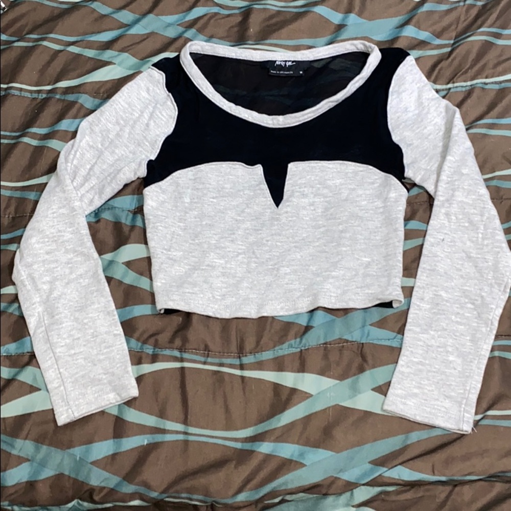 Long sleeve crop top